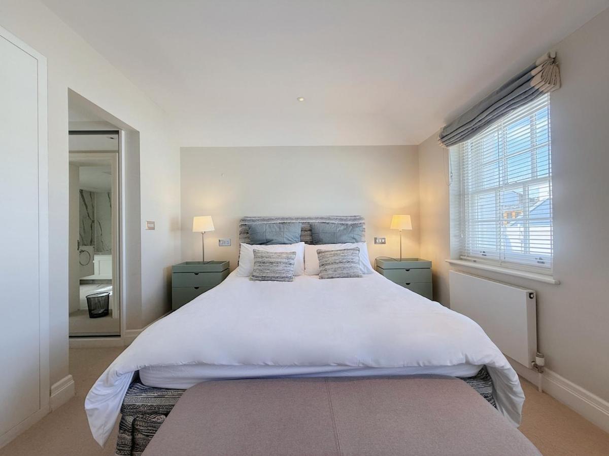 Villa Stylish 3-bedroom Terrace House Near Earls Court Londra