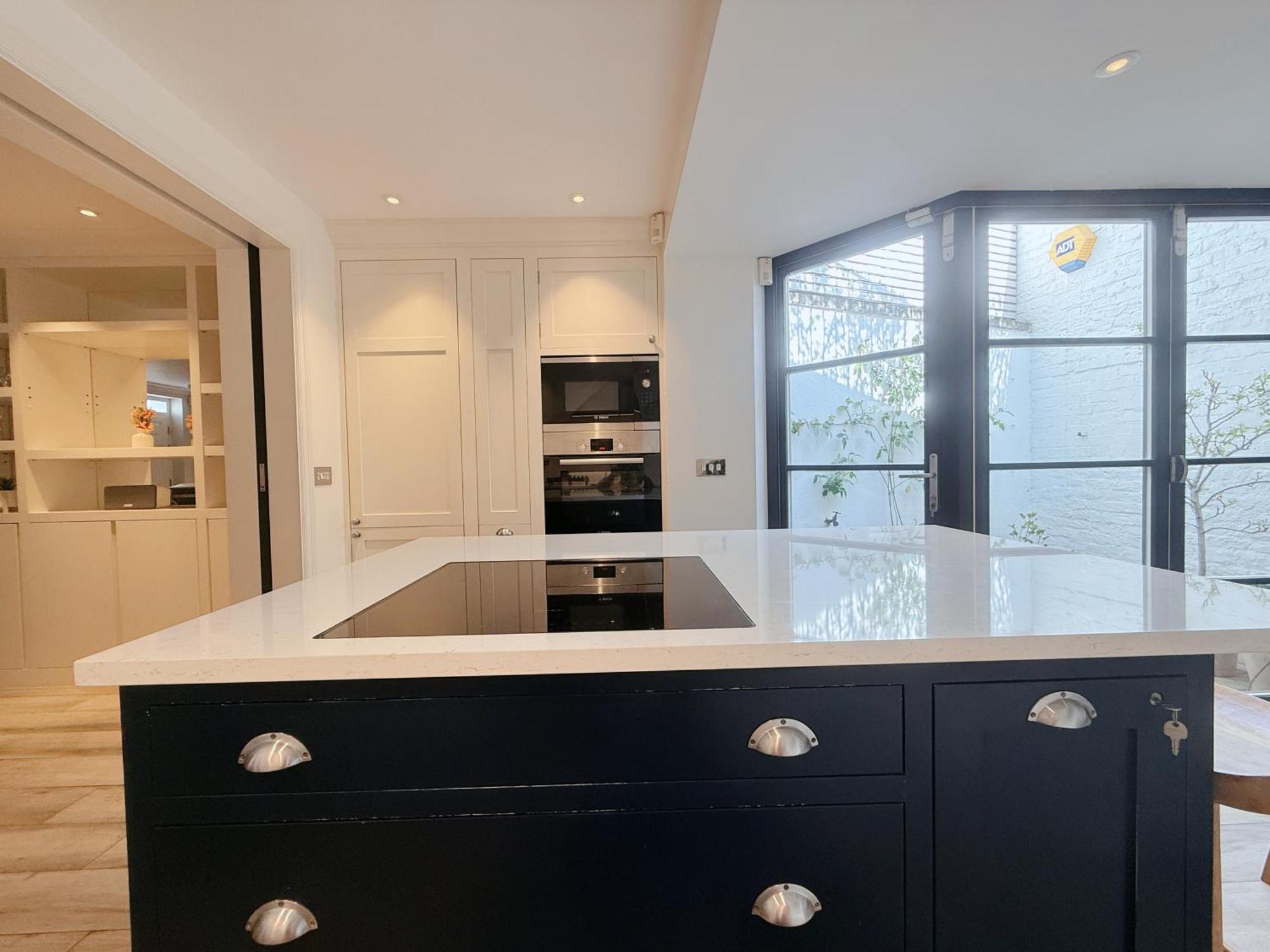 Villa Stylish 3-bedroom Terrace House Near Earls Court Londra