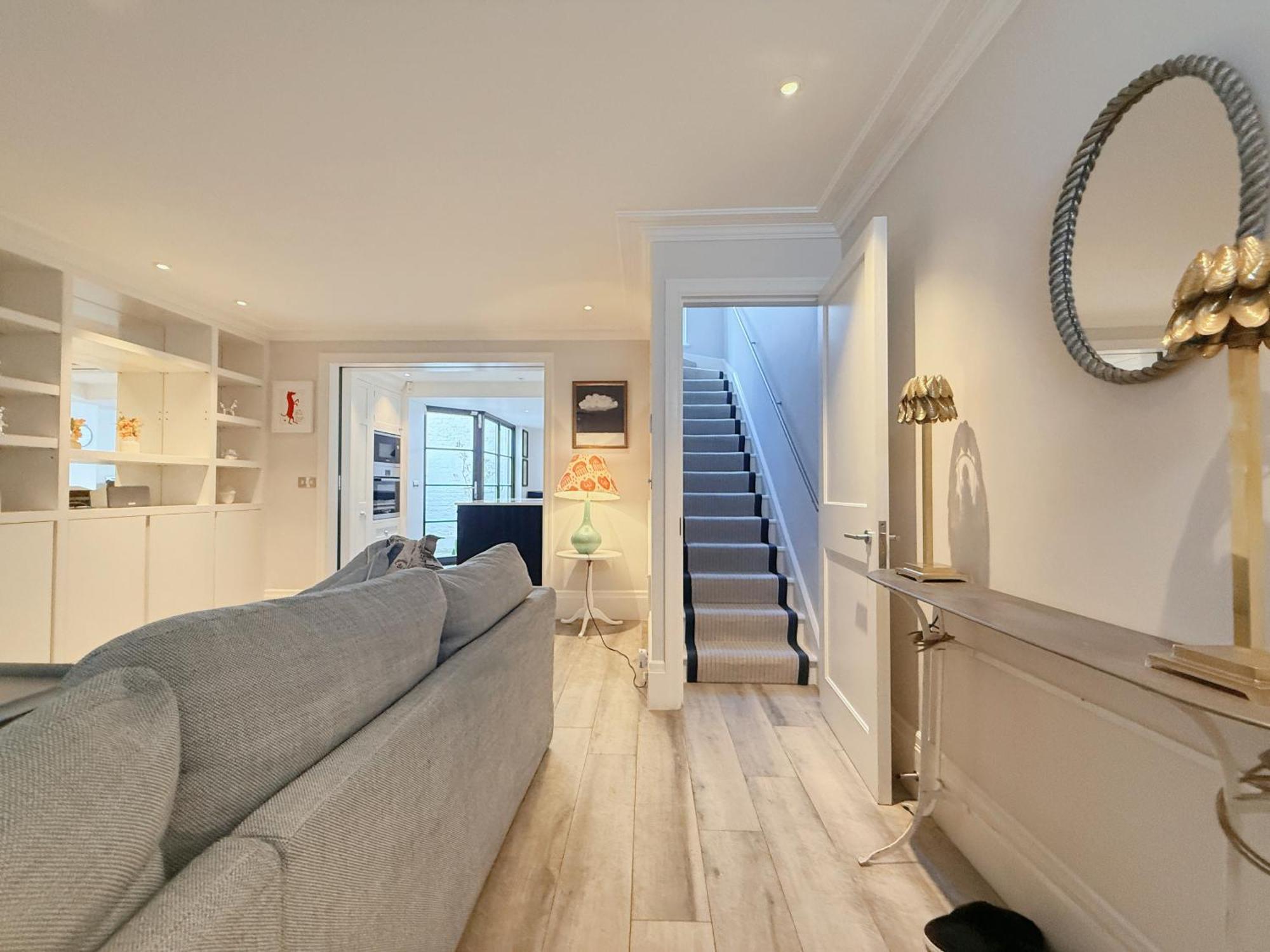 Vilă Stylish 3-bedroom Terrace House Near Earls Court