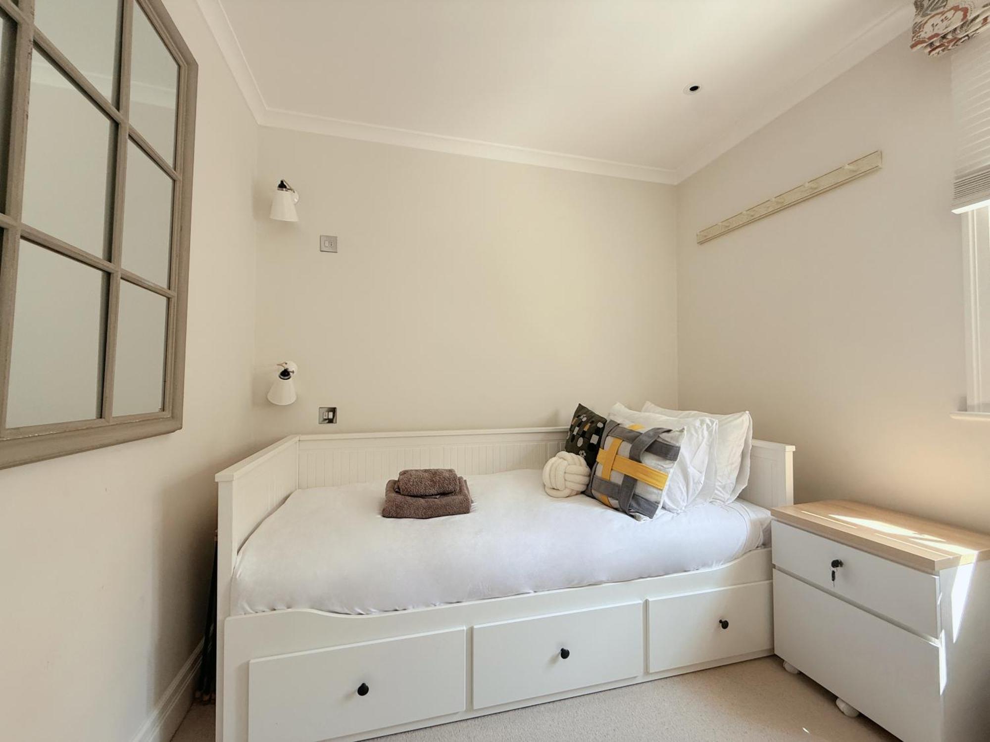Stylish 3-bedroom Terrace House Near Earls Court Vilă *